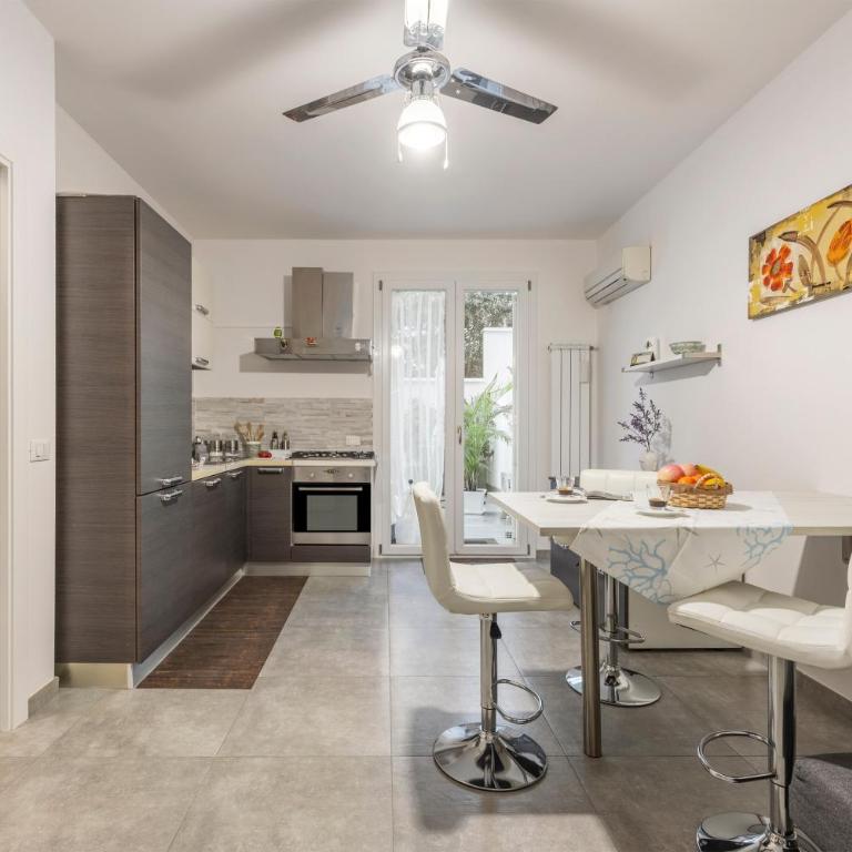 Calarossa tourist house di aleeanny - One-Bedroom Apartment with Garden - 8
