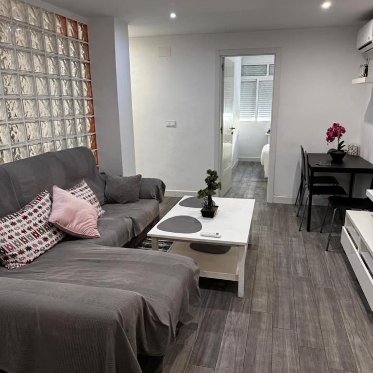 Nueva Málaga House - Apartamento Superior con vistas a la ciudad - 2