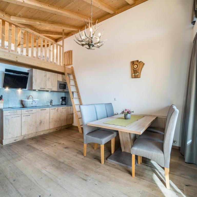 Eggerhof Familiennestl - Appartamento Deluxe con 2 Camere da Letto e Vista Giardino - 9