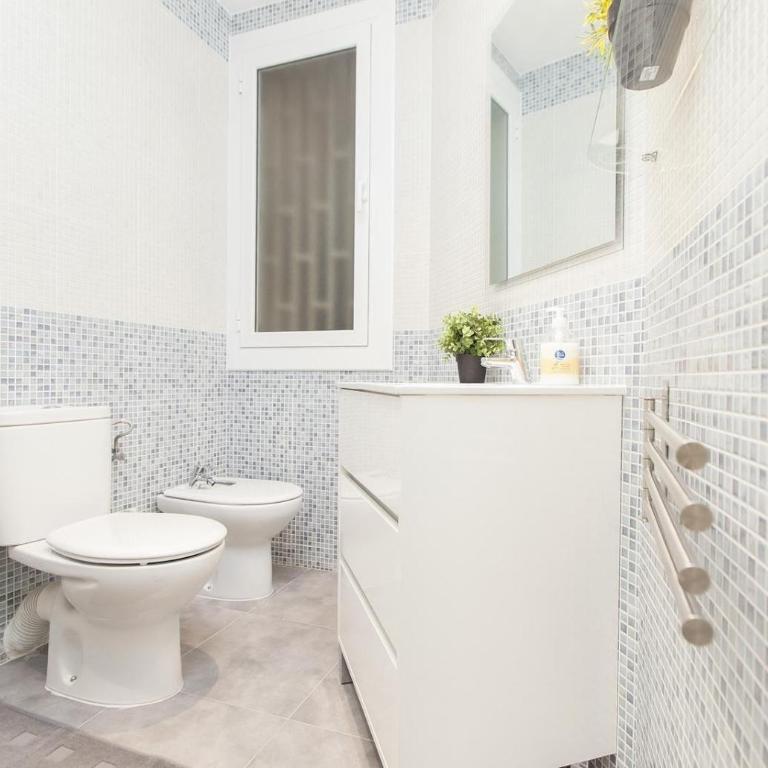 3 bedroom apartment next to Plaza - Superior Apartment with City View - 10