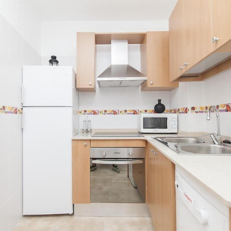 3 bedroom apartment next to Plaza - Superior Apartment with City View - 20