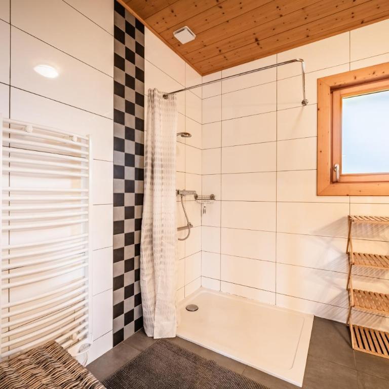 Les Gites Leyetaz - Chambre Quadruple avec Douche - 18