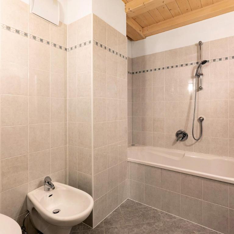 Heinzenhof Welschnofen - One-Bedroom Apartment with Garden View - 15