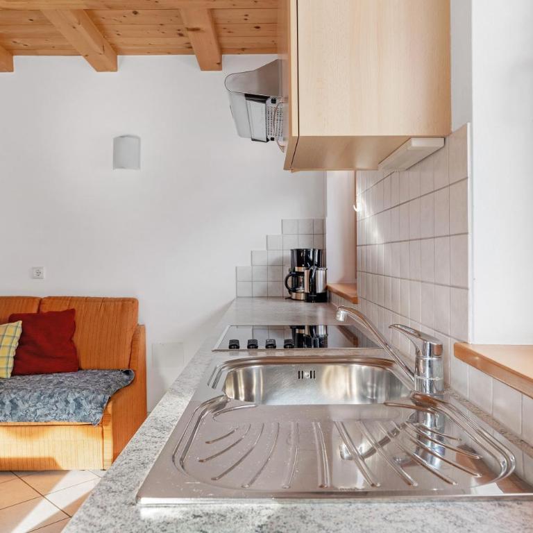 Heinzenhof Welschnofen - Two-Bedroom Deluxe Apartment with Garden View - 7