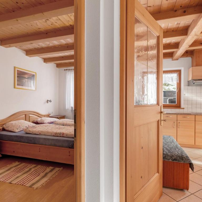 Heinzenhof Welschnofen - Two-Bedroom Deluxe Apartment with Garden View - 14