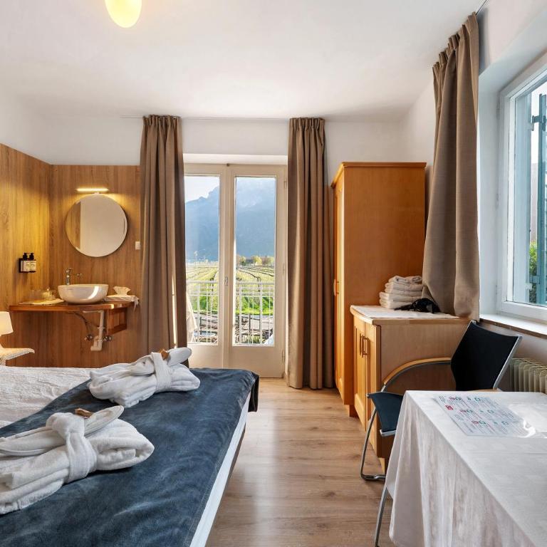 Haus Burger Vilpian - Doppelzimmer mit Bergblick - 10