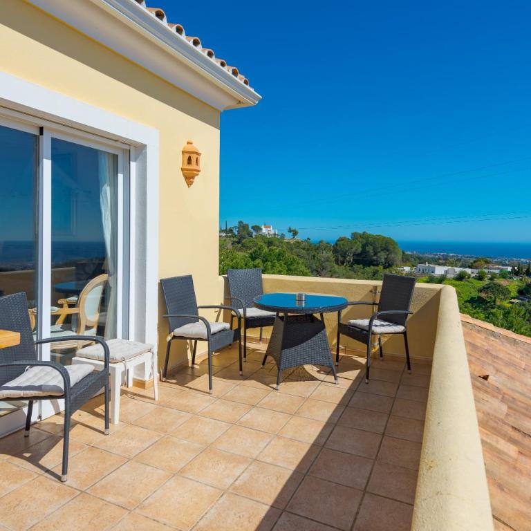 Villa Roca Penthouse - Studio with Terrace - 11