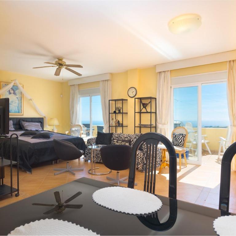 Villa Roca Penthouse - Studio with Terrace - 9