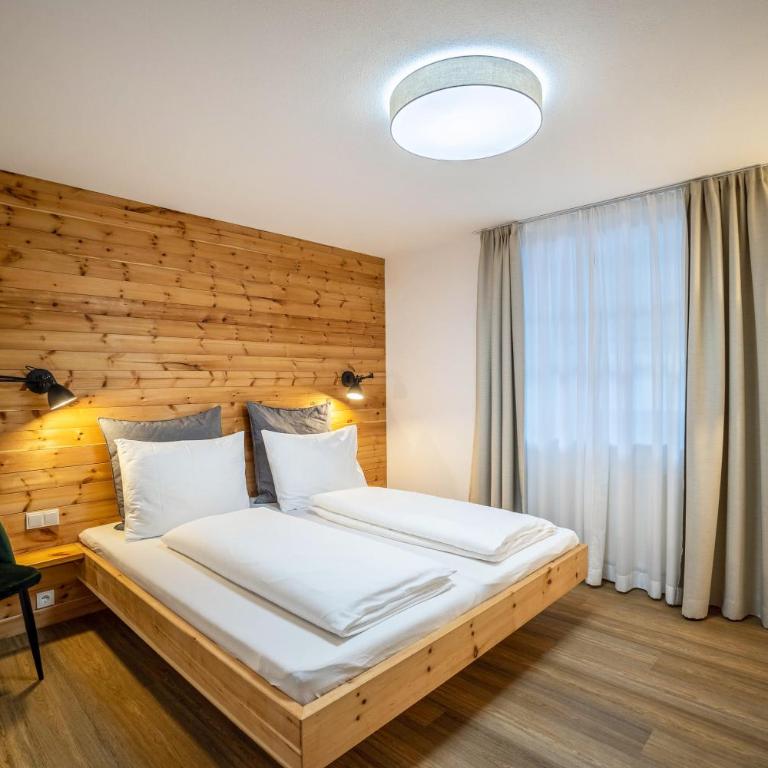 Mountain Residence Kasern Nr 1 - Deluxe-Apartment mit 2 Schlafzimmern und Gartenblick - 10