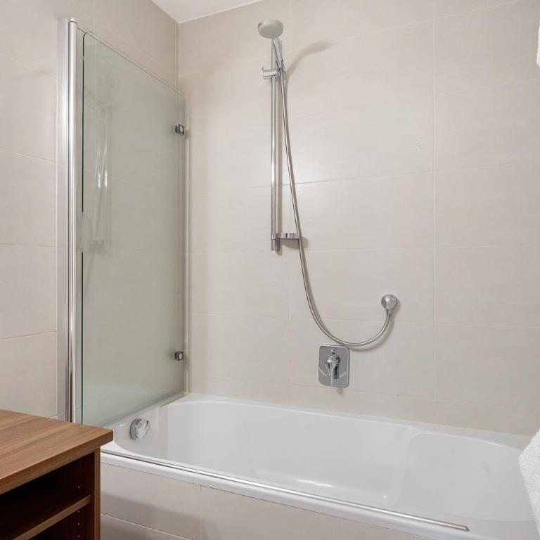 Residence Nussbaumer - Appartamento Deluxe con 2 Camere da Letto e Vista Giardino - 16