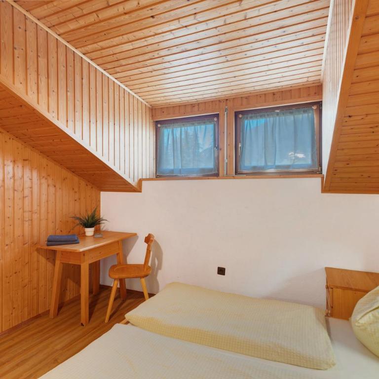 Pension Waldheim Rooms - Habitación Doble con vistas a la montaña - 4