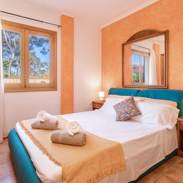 Santa Eulalia - Two-Bedroom Deluxe Apartment with Balcony - 13