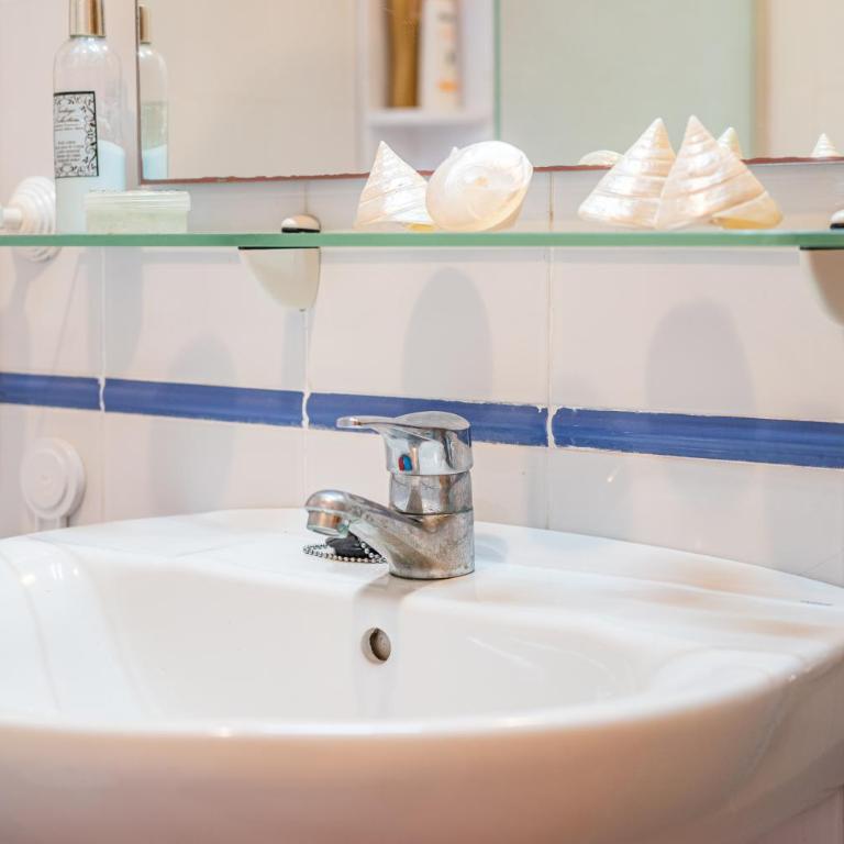 Santa Eulalia - Two-Bedroom Deluxe Apartment with Balcony - 21