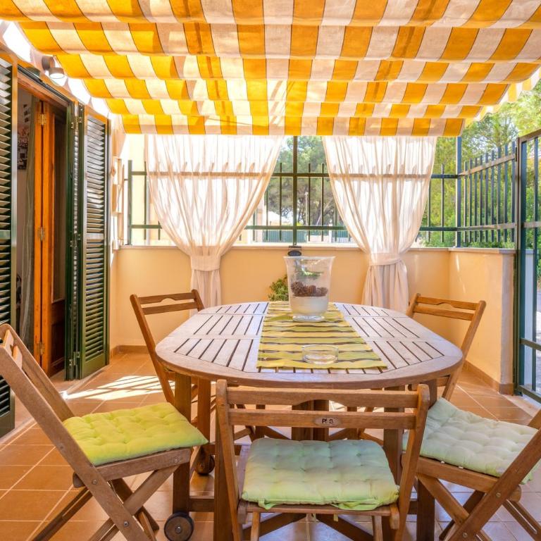 Santa Eulalia - Two-Bedroom Deluxe Apartment with Balcony - 1
