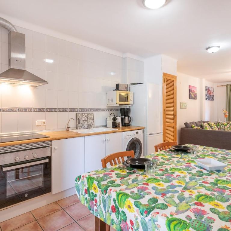 Santa Eulalia - Two-Bedroom Deluxe Apartment with Balcony - 11