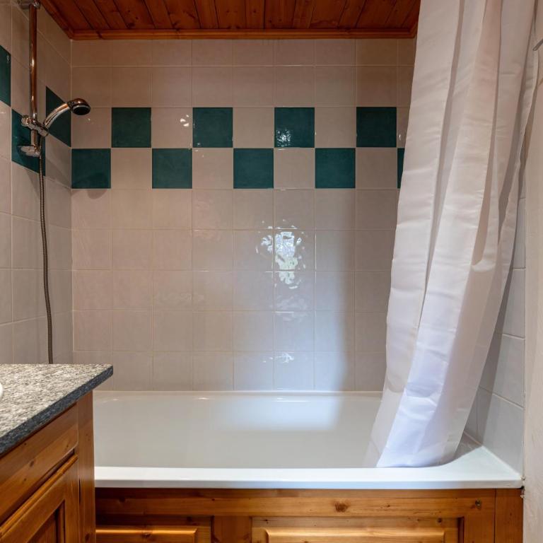 Appart. résidence pied des pistes - Deluxe Apartment mit Balkon und 2 Schlafzimmern - 26