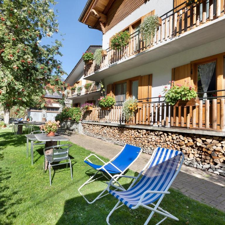 Casa Vacanza Famiglia Belli - Appartamento Deluxe con 2 Camere da Letto e Vista Giardino - 1