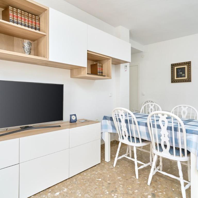 Apartmento Calle Antonio Millón - Apartamento Premium de 3 dormitorios con balcón - 2