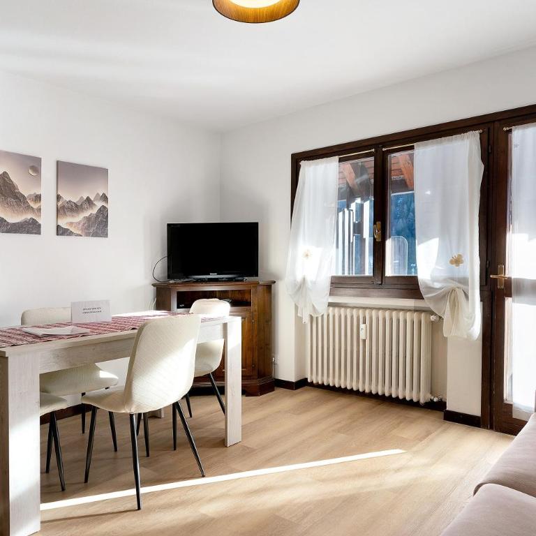 Casadegli Orsi Madonna Di Campiglio - Appartamento Deluxe con 2 Camere da Letto e Balcone - 4
