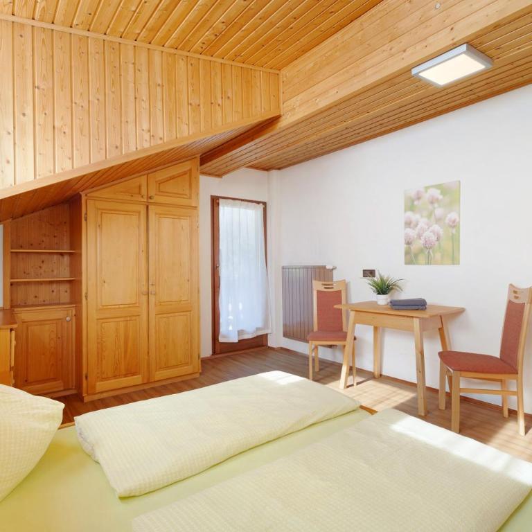 Pension Waldheim Rooms - Habitación Doble con vistas a la montaña - 2