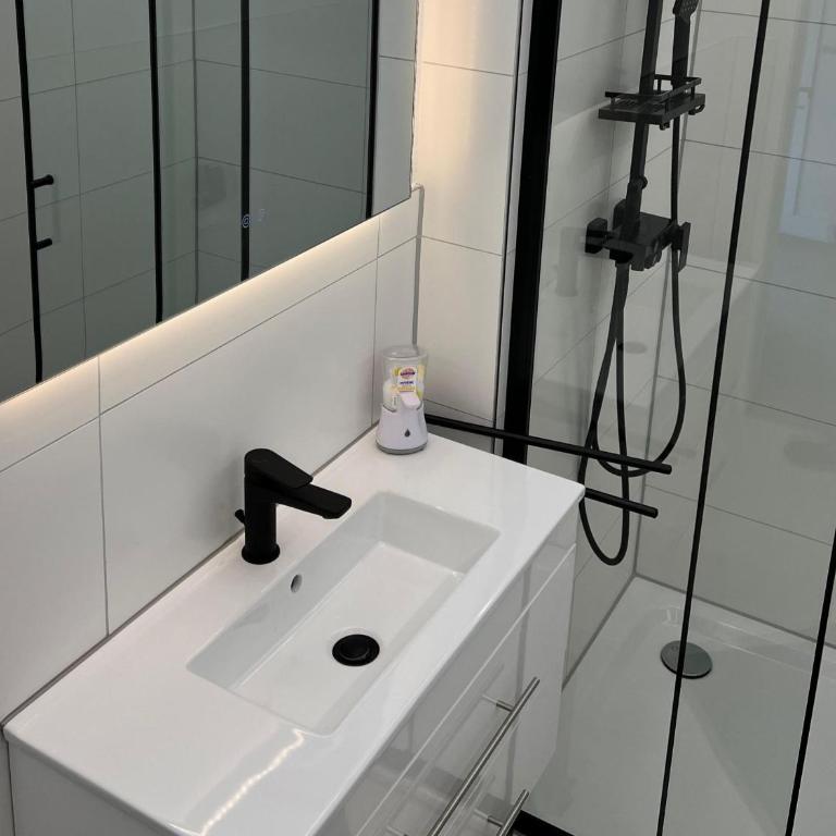 Ferienwohnung Karbachtal - Deluxe-Apartment mit 2 Schlafzimmern und Gartenblick - 12
