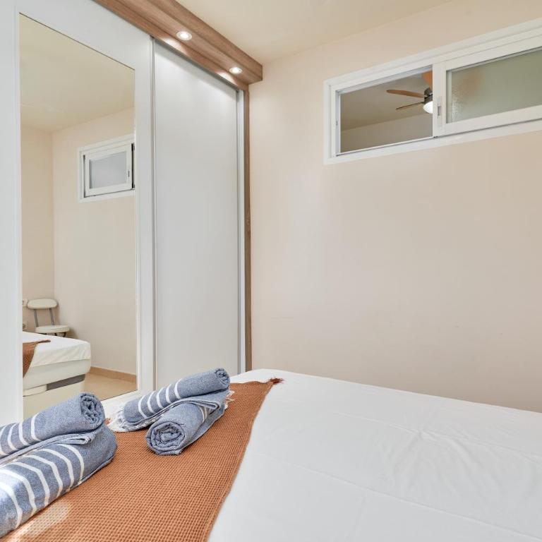 Rosa Náutica La Herradura - Apartamento Deluxe de 2 dormitorios con vistas al jardín - 13
