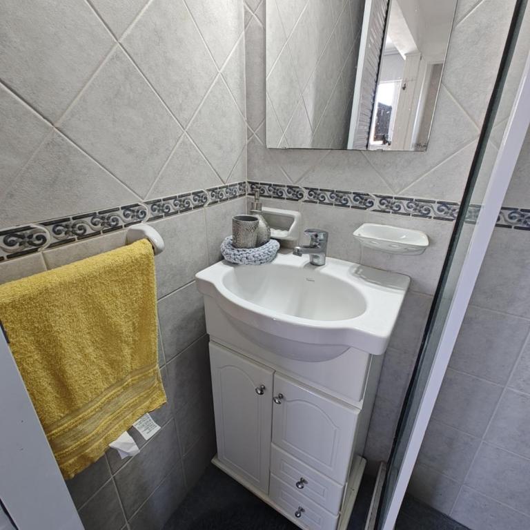 Hermosas vistas, calido y luminoso - One-Bedroom Apartment - 21