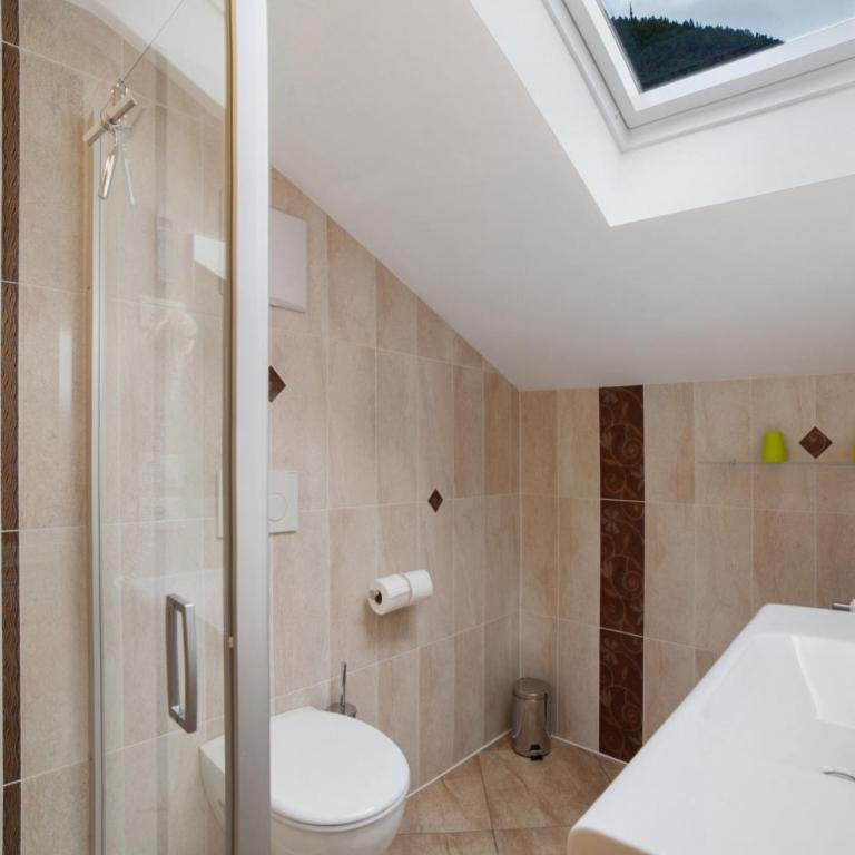 Oberötzbauer Apartment Enzian - Deluxe-Apartment mit 2 Schlafzimmern und Gartenblick - 18