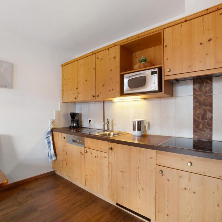 Oberötzbauer Apartment Enzian - Deluxe-Apartment mit 2 Schlafzimmern und Gartenblick - 5