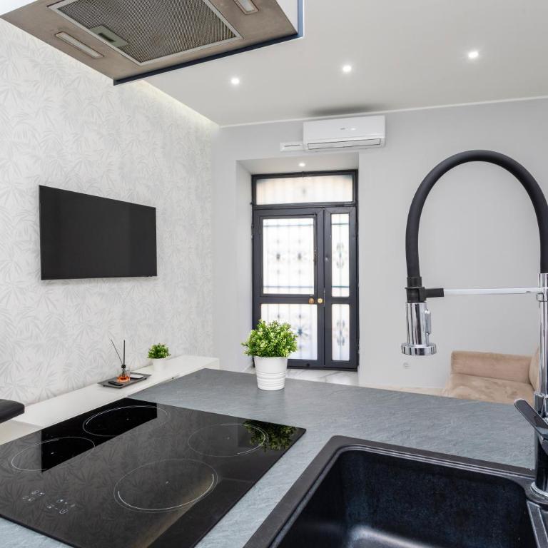 La Maison Chic 2 - Superior Apartment with City View - 10