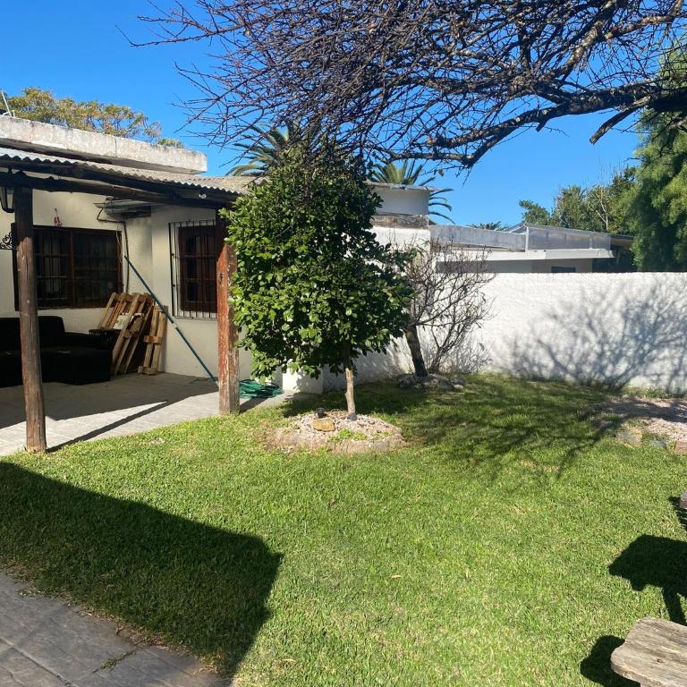 Casa en punta fria Con piscina CLIMATIZADA exelente para invierno o verano viaje en familia o amigos - Casa de 3 dormitorios - 4