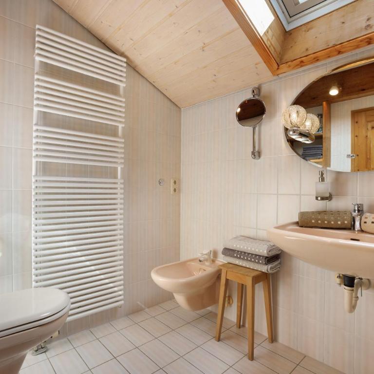 Ferienwohnung Elfi - Deluxe Apartment mit Balkon und 2 Schlafzimmern - 16