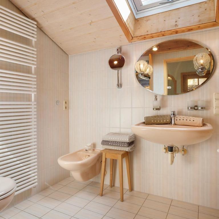 Ferienwohnung Elfi - Deluxe Apartment mit Balkon und 2 Schlafzimmern - 17