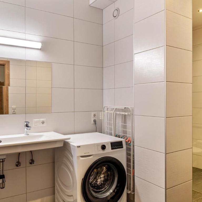 Ferienwohnung Brandbergblick - Apartment mit Dusche - 15