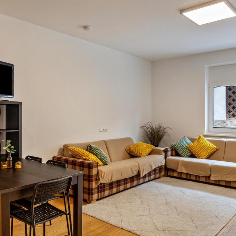 Ferienwohnung Brandbergblick - Apartment mit Dusche - 1