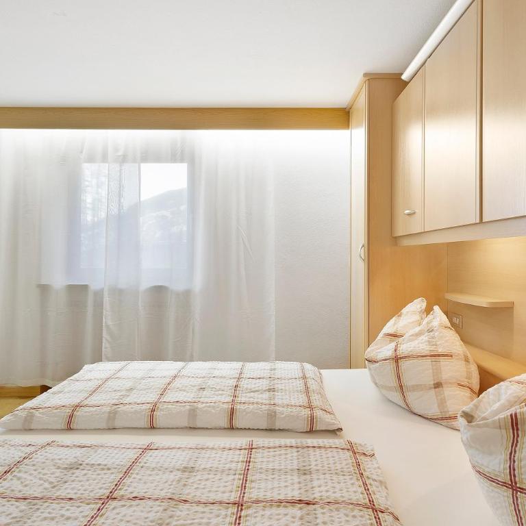 Pension Waldheim Rooms - Habitación Doble con vistas a la montaña - 7