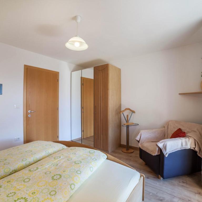 Roath Hof Ferienwohnung 3 - Appartamento Superior con 1 Camera da Letto e Balcone - 7