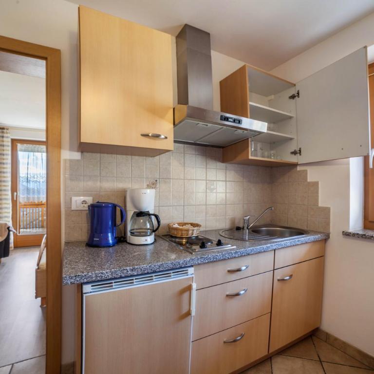 Roath Hof Ferienwohnung 3 - Appartamento Superior con 1 Camera da Letto e Balcone - 6