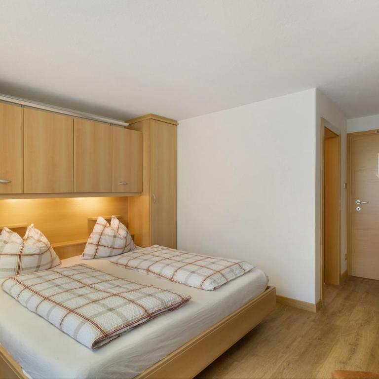 Pension Waldheim Rooms - Habitación Doble con vistas a la montaña - 7
