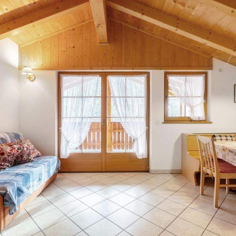 Heinzenhof Welschnofen - Two-Bedroom Deluxe Apartment with Garden View - 1