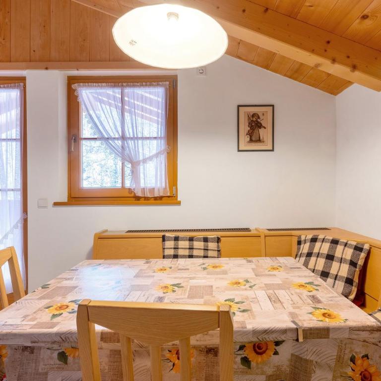 Heinzenhof Welschnofen - Two-Bedroom Deluxe Apartment with Garden View - 9