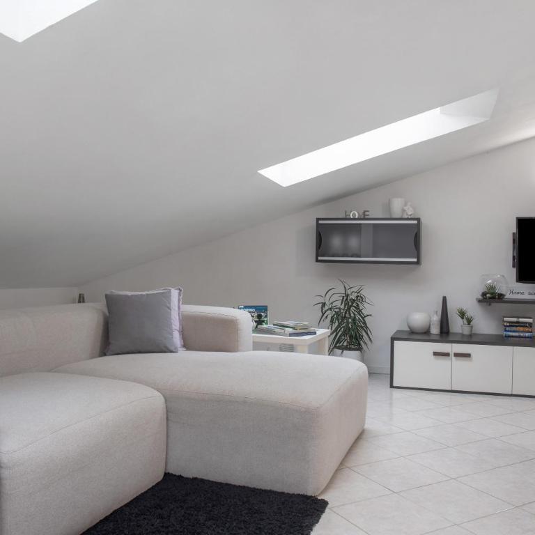 Mansarda Massimo - Verbania Intra - Appartamento Superior con 1 Camera da Letto - 3