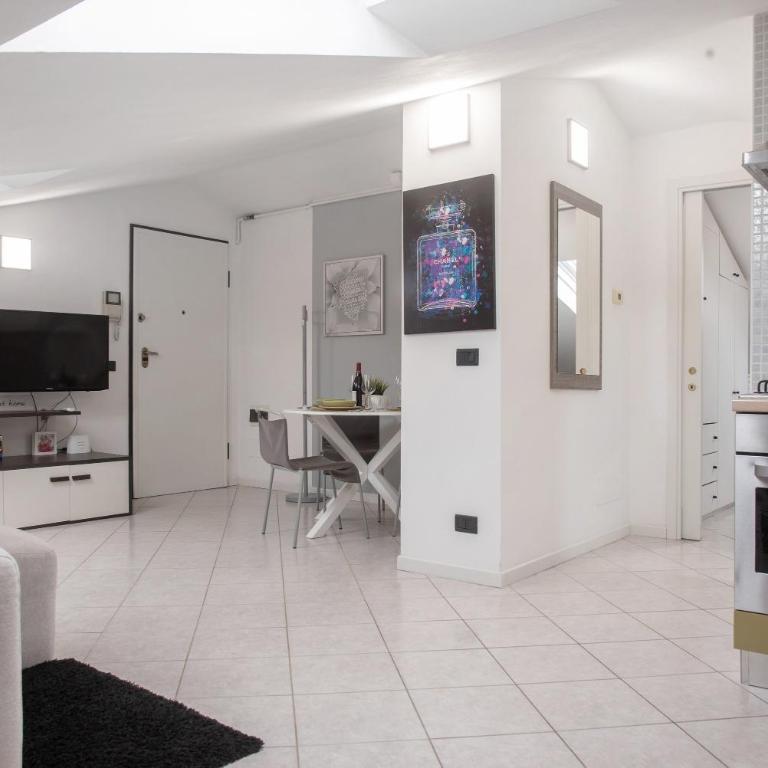 Mansarda Massimo - Verbania Intra - Appartamento Superior con 1 Camera da Letto - 8
