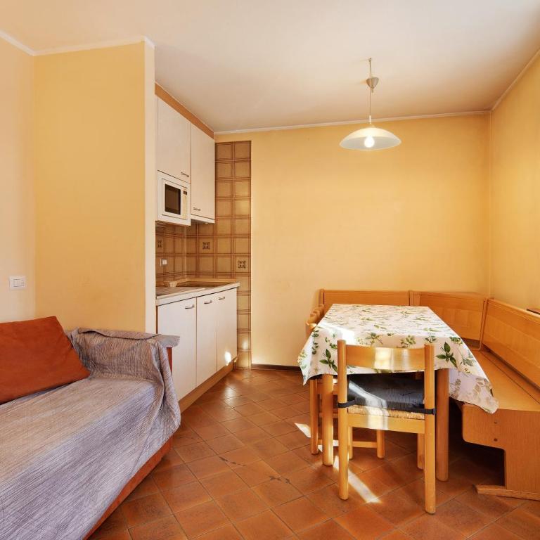 Chalet Meridiana Appartamento 7 - Appartamento Deluxe con 2 Camere da Letto e Balcone - 3