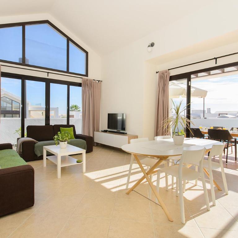 Villa Luna - Three-Bedroom House - 7