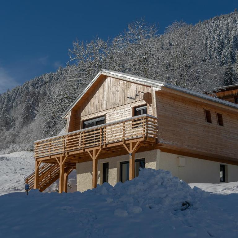 Chalet les Iris - Two-Bedroom Deluxe Apartment with Garden View - 3