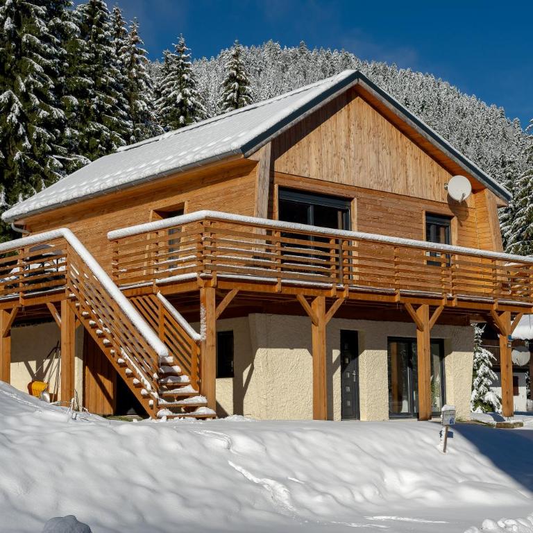 Chalet les Iris - Two-Bedroom Deluxe Apartment with Garden View - 2