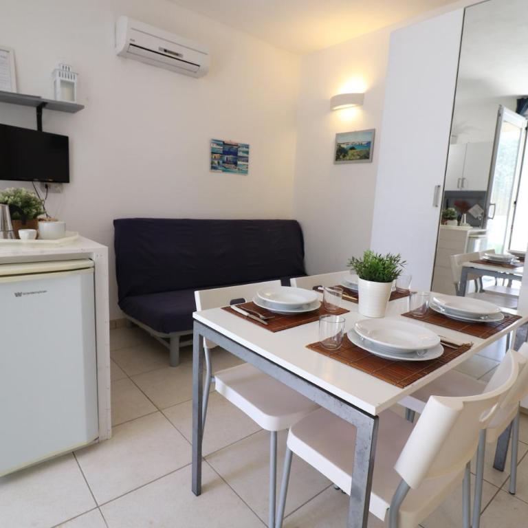 Casa Vacanza Lu Ientu - Superior One-Bedroom Apartment with Balcony - 13