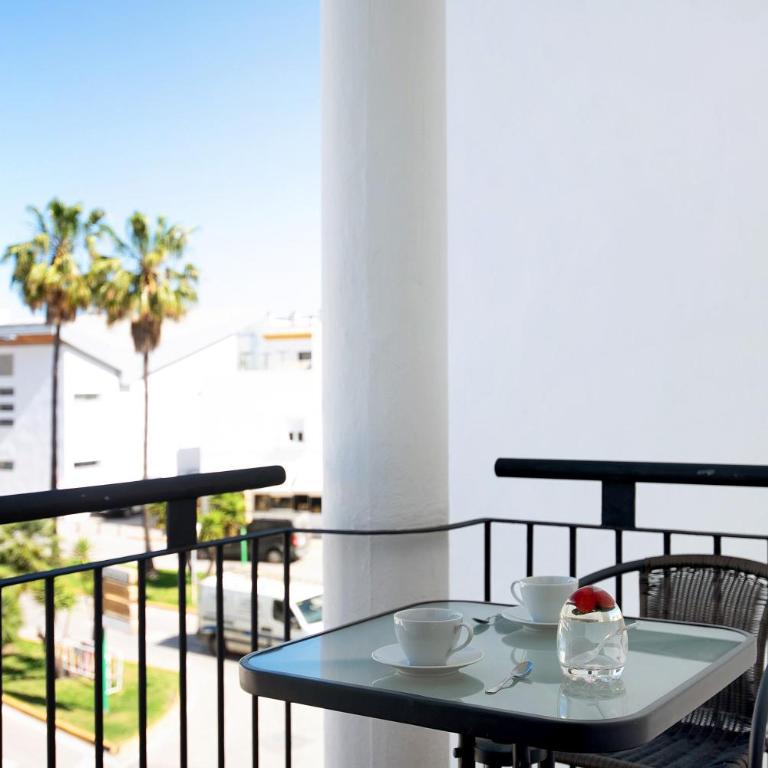 Piso Fábrica - Solo Familias - Apartamento Premium de 3 dormitorios con balcón - 3