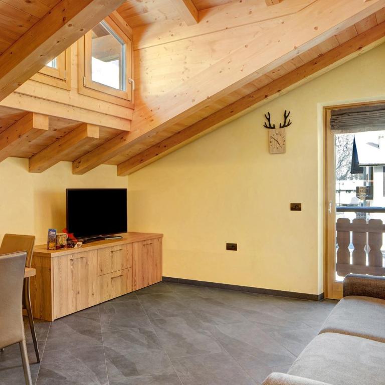 Rasia Residence Relax Wood - Appartamento Deluxe con 2 Camere da Letto e Vista Giardino - 5